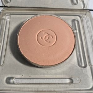 Chanel Poudre Lumiere Pressee Perfecting Pressed Powder Daylight .35 oz